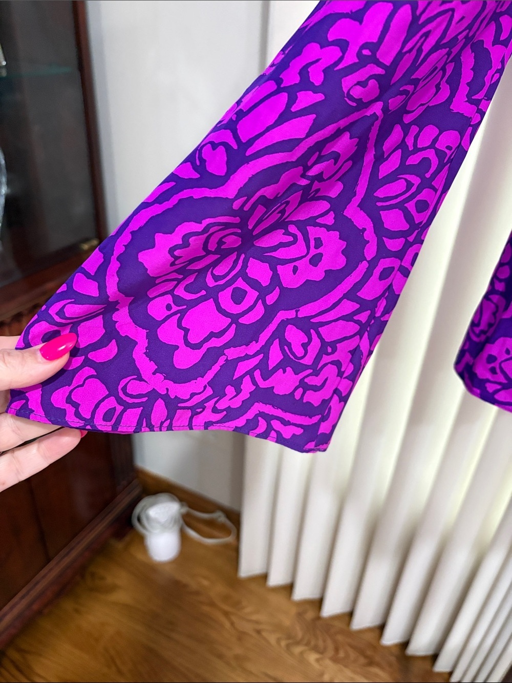 Alice & Trixie purple and Magenta Cold-Shoulder Tie-Neck 100% SILK Blouse XS - Picture 3 of 12